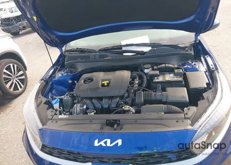 2024 Kia Forte Lxs z USA, uszkodzony, nr VIN 3KPF24AD6RE735762